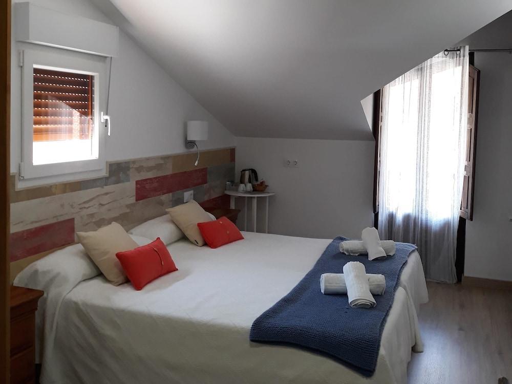 Hostal Nevandi Espinama Exteriér fotografie