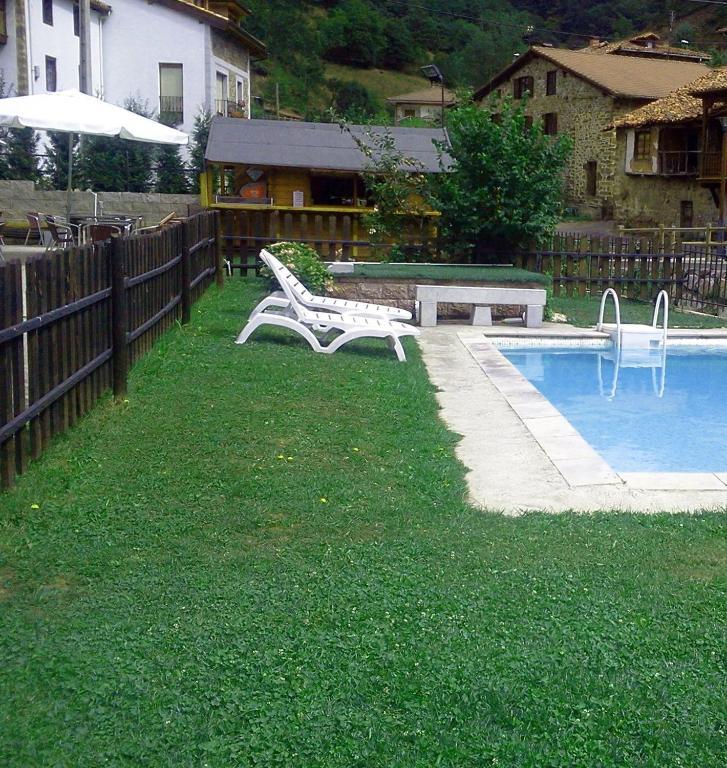 Hostal Nevandi Espinama Exteriér fotografie