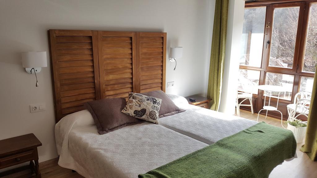 Hostal Nevandi Espinama Exteriér fotografie