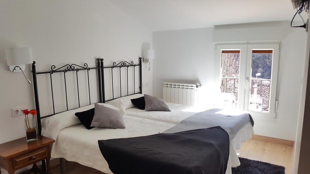 Hostal Nevandi Espinama Exteriér fotografie